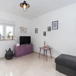 Markas Apartman *